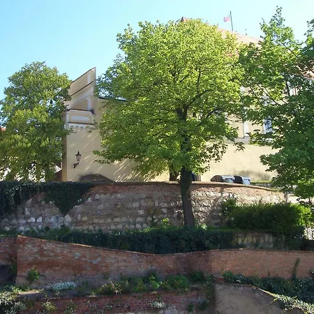 شقة Mikulov, Husova Ulice *