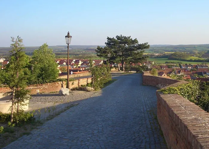 Mikulov, Husova Ulice *