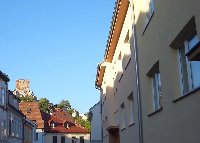 Mikulov, Husova Ulice *